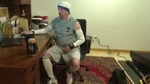 Snapshot of hockeybud chatting on 11/08/25, 09:46 Rick online show from 11/08/25, 09:46