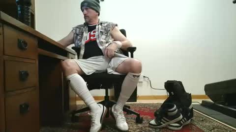 Snapshot of hockeybud chatting on 02/04/26, 09:20 Rick online show from 02/04/26, 09:20