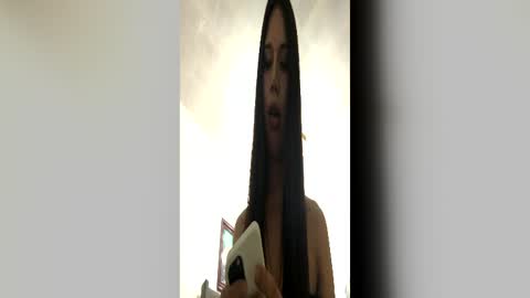 hoe_freesia online show from 06/30/26, 01:01