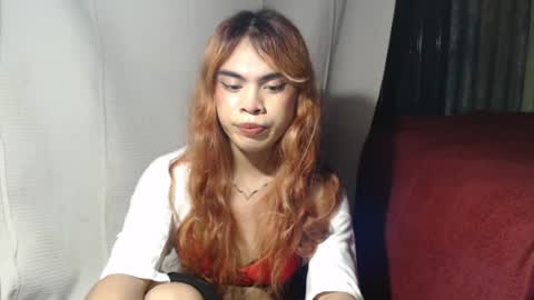 Snapshot of hoelyaurora chatting on 05/02/26, 06:02 Aurora3 online show from 05/02/26, 06:02