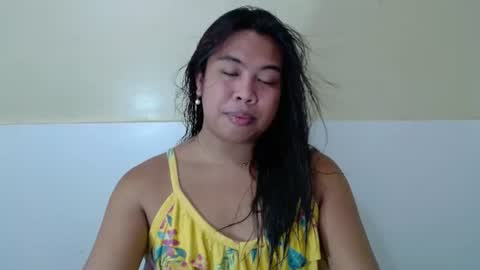 Snapshot of hoelykarina chatting on 07/12/26, 08:05 Karina3 online show from 07/12/26, 08:05