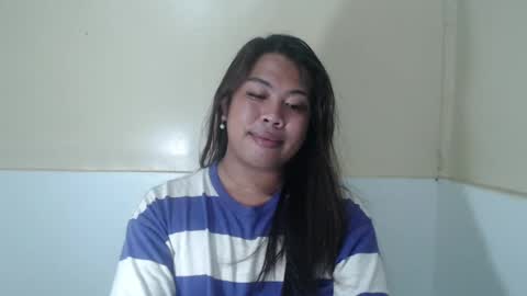 Snapshot of hoelykarina chatting on 07/22/26, 03:37 Karina3 online show from 07/22/26, 03:37