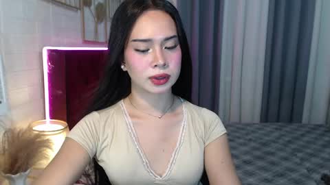 hoelymolly online show from 04/21/26, 12:01