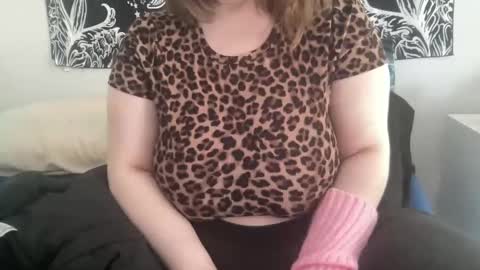 Snapshot of hoestoes915 chatting on 03/02/25, 03:59 Stacey online show from 03/02/25, 03:59