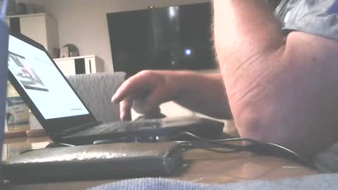 Snapshot of hofnung chatting on 06/02/26, 03:58 hofnung online show from 06/02/26, 03:58