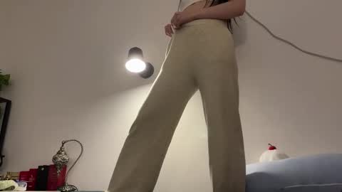 amy online show from 10/26/25, 01:55