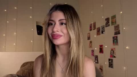 Moni Monica online show from 10/12/25, 08:13