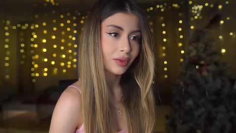 Moni Monica online show from 12/20/25, 08:10