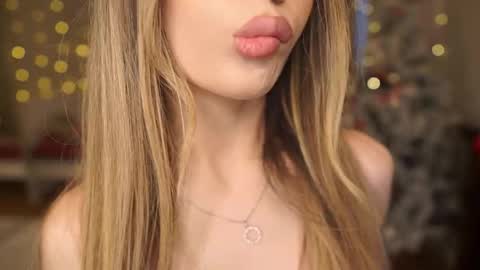 Moni Monica online show from 01/06/26, 08:07