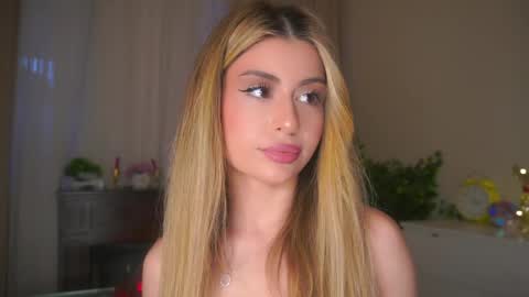 Moni Monica online show from 04/24/26, 09:34