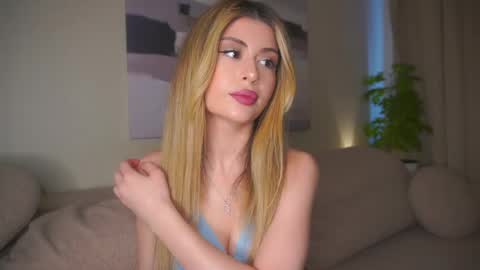 Moni Monica online show from 05/20/26, 08:09