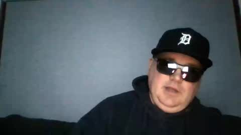holden_minutz online show from 04/10/26, 08:08