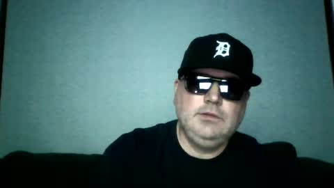 Snapshot of holden_minutz chatting on 06/17/26, 05:54 holden_minutz online show from 06/17/26, 05:54
