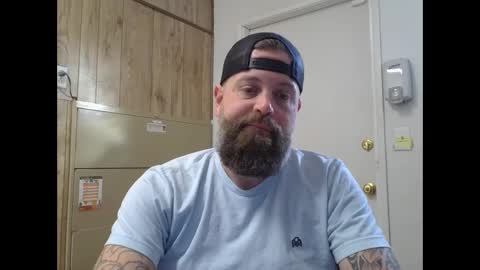 Snapshot of holdthedoh chatting on 12/12/24, 05:48 Hold The Door online show from 12/12/24, 05:48