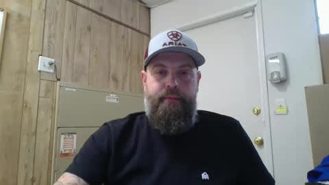 Snapshot of holdthedoh chatting on 12/23/24, 05:11 Hold The Door online show from 12/23/24, 05:11