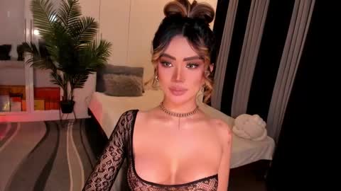 Ms. Laura online show from 11/28/25, 07:05