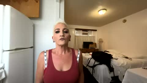 holestofill808 online show from 07/22/26, 08:22