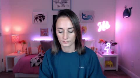 Holi Hurricane online show from 12/04/25, 02:54