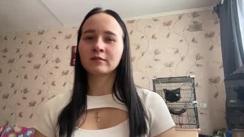 I am Mary ntmu Lets hit 10 Thumbs Up together We are almost done online show from 03/03/26, 09:37