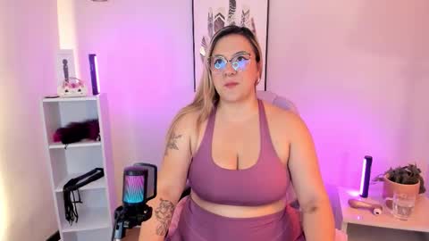 Hollie online show from 03/12/26, 12:22