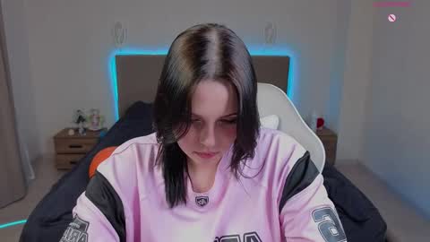 Lux online show from 05/12/26, 05:10
