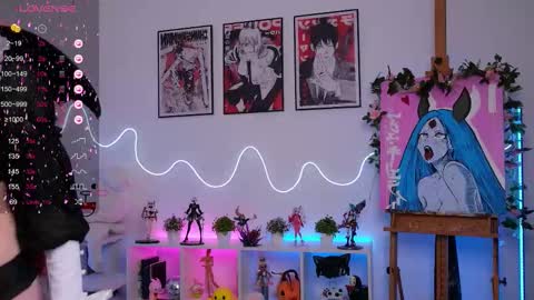 Holli online show from 09/30/25, 05:29