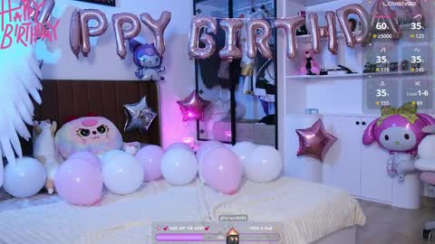 Holli online show from 04/10/26, 12:54