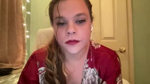 Snapshot of holly23hopefull chatting on 12/14/24, 09:51 Hollys Drive threw Side Of CB. online show from 12/14/24, 09:51