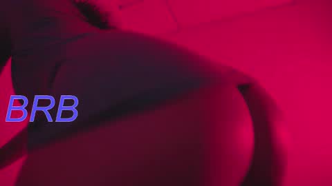 holly_16 online show from 02/02/25, 10:49