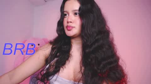 holly_16 online show from 02/03/25, 10:43