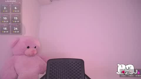 holly_16 online show from 02/06/25, 10:32