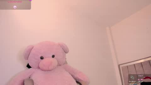 Snapshot of holly_16 chatting on 06/01/26, 05:36 holly_16 online show from 06/01/26, 05:36