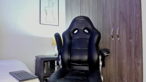 Mara online show from 01/10/26, 04:36