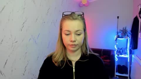 Holly online show from 02/03/26, 08:36