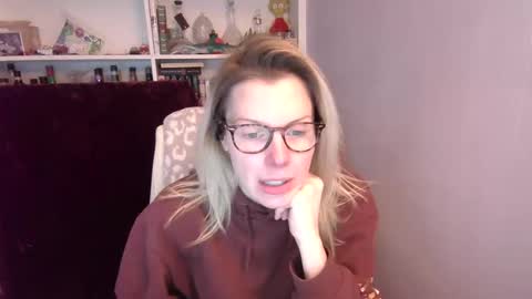 holly_bourbon online show from 02/23/26, 08:06