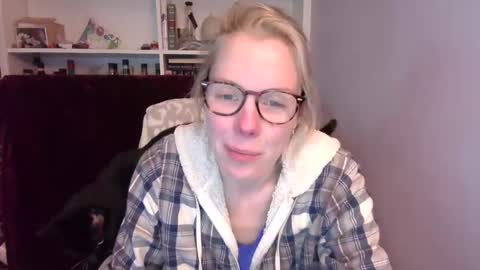 holly_bourbon online show from 03/12/26, 10:27