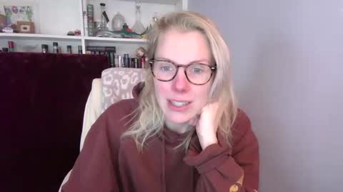 holly_bourbon online show from 03/13/26, 07:09