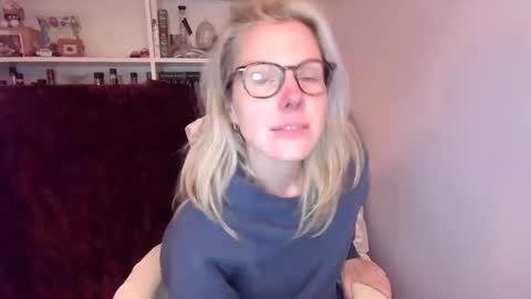 holly_bourbon online show from 04/07/26, 12:55