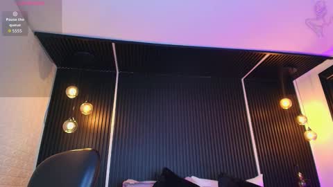 April online show from 10/24/25, 08:49