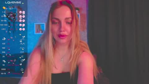 Snapshot of holly_molly8 chatting on 01/23/25, 11:05 holly_molly8 online show from 01/23/25, 11:05