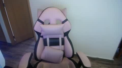 Holly online show from 11/24/25, 07:02