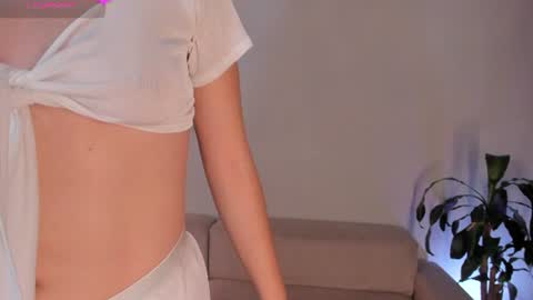 holly    online show from 07/10/26, 01:21