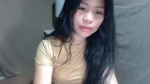 Snapshot of hollyapple_ chatting on 02/06/26, 02:42 HollyApple online show from 02/06/26, 02:42