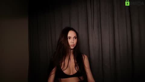 hollyextra online show from 11/02/25, 09:28