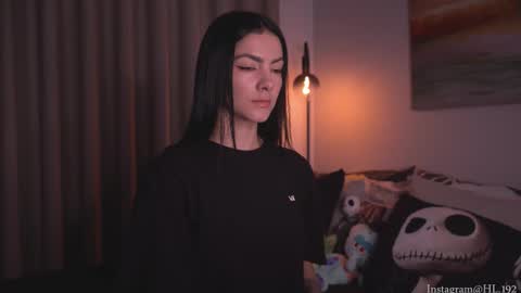 Holly Linder online show from 10/15/25, 02:22