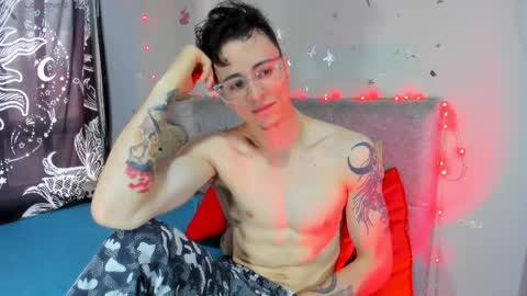 Hades and Persefone online show from 03/30/26, 09:05