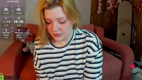 Holly online show from 04/12/26, 01:32