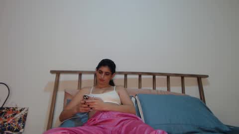 hollyshit_ online show from 02/25/25, 12:58