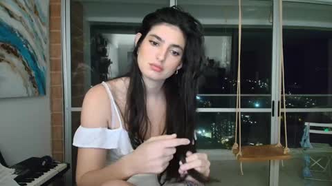 hollyshit_ online show from 09/30/25, 12:48