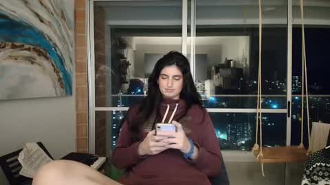 hollyshit_ online show from 10/21/25, 12:33